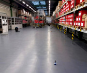Dalle sol entrepôt en PVC - Pas d'arrêt de l'activité : Pose rapide 100 m²/jour et par personne.