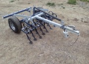 Désherbeur mécanique à petites lames