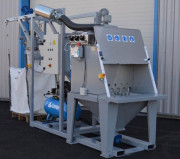 Dessacheuse pour traitement des sacs rebutés