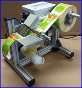 Distributeur d'étiquettes adhésives semi-automatique