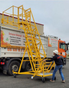 ?chelle mobile "2 en 1" pour accès sur le dôme des citernes et conteneurs routiers