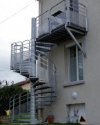 Escalier colimaçon métal