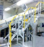 Escalier d’accès sur équipements de production - Aluminium - Sur mesure