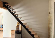 Escalier acier limon central