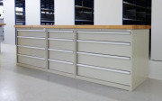 Établis standard avec tiroirs sur mesur