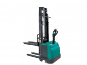 Gerbeur électrique à grande levée - Charge de 1200 à 1500 kg - Hauteur de 3000 à 4500 mm