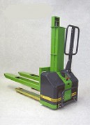 Gerbeur embarqué 300 à 600 kg - Levée 650 à 1200 mm