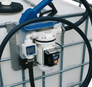 Groupe de distribution avec pompe à membrane