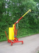 Grue d'atelier à rotation totale