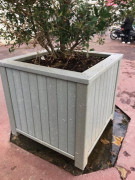 Jardinière carrée en matière recyclée - Dim : 120 x 120 x 120 cm