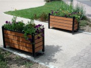 Jardinière rectangulaire sur pieds