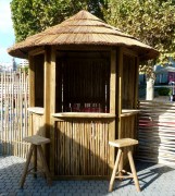Kiosque bar en eucalyptus - Diam. Ø2 à Ø8 m