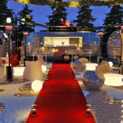 Location caravane événementielle bar mobile - Dimensions intérieures : L.5300 mm x l.2300 mm x H.1900 mm - Kit bar complet