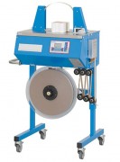 Machine de mise sous bande à arc ouvert