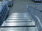 Marche d'escalier industriel