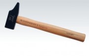 Marteau rivoir manche Hickory