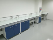 Meuble sous paillasse à porte sous cuve pour laboratoire