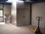 Monte charge accessible pour chariot roulant