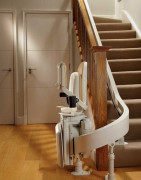 Monte-escalier pour escalier tournant 