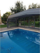 Motorisation pour abri piscine télescopique - Force de traction : 2 x 800 N - Alimentation : 2 batteries 12 V 14 Ah - Panneau solaire : 10 W
