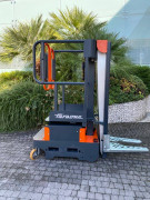 Nacelle automotrice pour la logistique des pneus