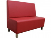 Banquette rembourrée avec pieds