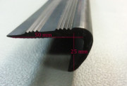 Nez de marche antidérapant en caoutchouc - Matière : Caoutchouc - Format : 50 x 25 mm