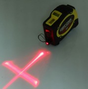 Niveau laser avec ruban de mesure et clip de ceinture - Distance de travail pour point de dessin laser : 10 m