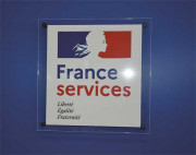 Panneau d'affichage mural en plexiglas