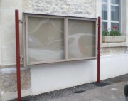 Panneau d'affichage sur pieds