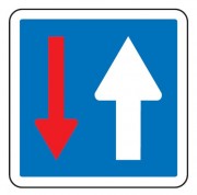 Panneau d'indication priorité par rapport à la circulation venant en sens inverse C18