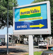 Panneau publicitaire sur pied 8m2 - Affichage statique ou déroulant vertical - 2 à 6 affiches