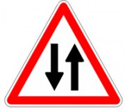 Panneaux circulation dans les deux sens