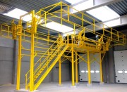 Passerelle d’accès sécurisé sur dômes de véhicules en acier