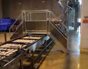 Passerelle double accès sur chaîne de production - Aluminium - 