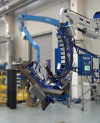 Pince de manutention pour pièces spéciales et traitements spéciaux - Capacité de levage 200 kg - Rayon 3 m