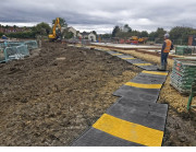Plaque d'accès temporaire et de stockage