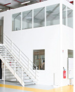 Plateforme avec cloisons