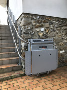 Plateforme élévatrice escalier courbe