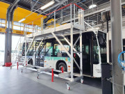 Plateforme mobile pour toiture de bus