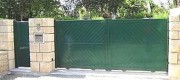 Portail aluminium coulissant plein
