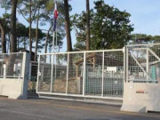 Portail industriel coulissant autoportant - L. 3 à 4.5 m H.200 cm