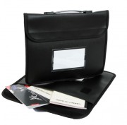 Porte document de véhicule à poignée plate