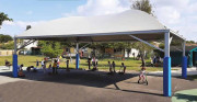 Préau scolaire métallo textile - Dimensions : de 9 à 100 m2 - Structure aluminium