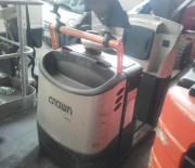 Préparateur de commandes au sol d'occasion