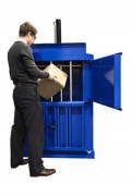 Presse à balles pour cartons et plastiques 60 kg - 35 kN
