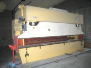 Presse plieuse hydraulique à commande numérique 300 Tonnes