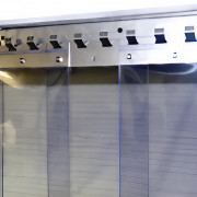 Profil de fixation pour porte à lanières - en acier galvanisé inox ou polyéthylène