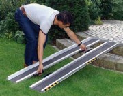 Rampe d'accès handicapé pliable