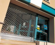 Rideaux de fer magasin sur mesure